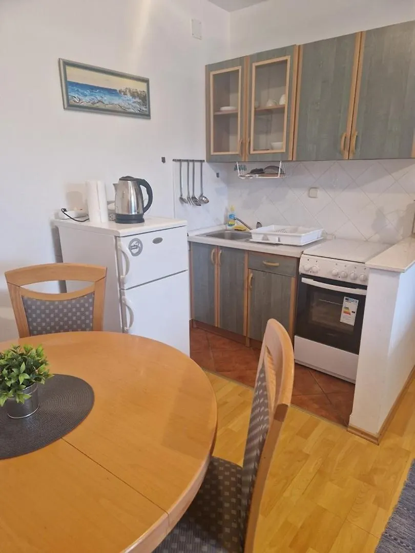 Apartment Alen Turanj