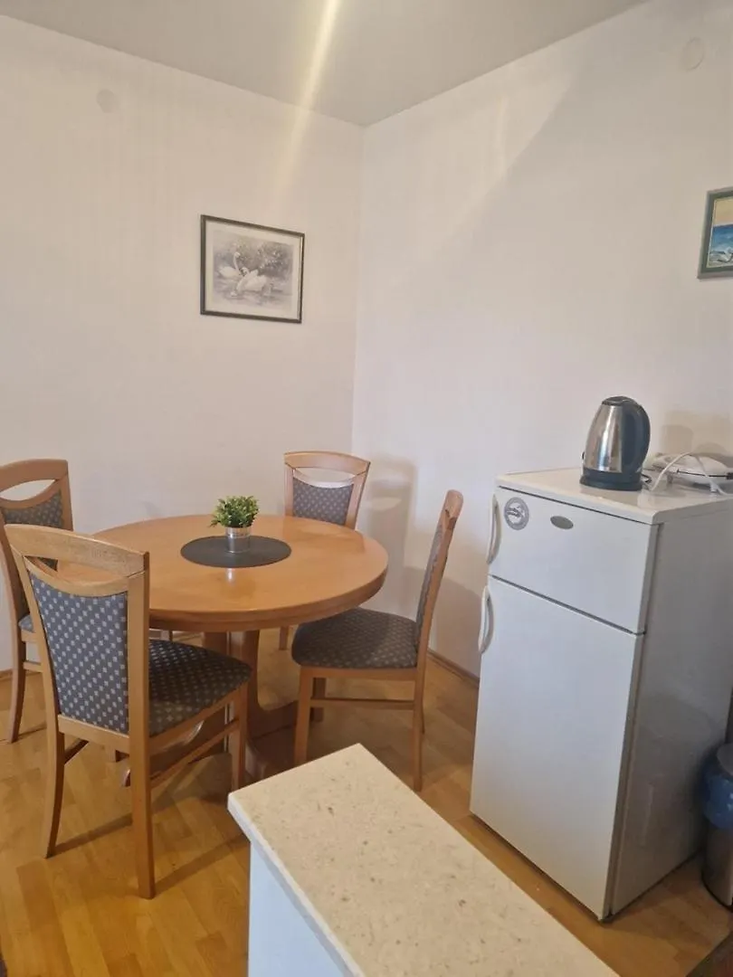 Apartment Alen Turanj