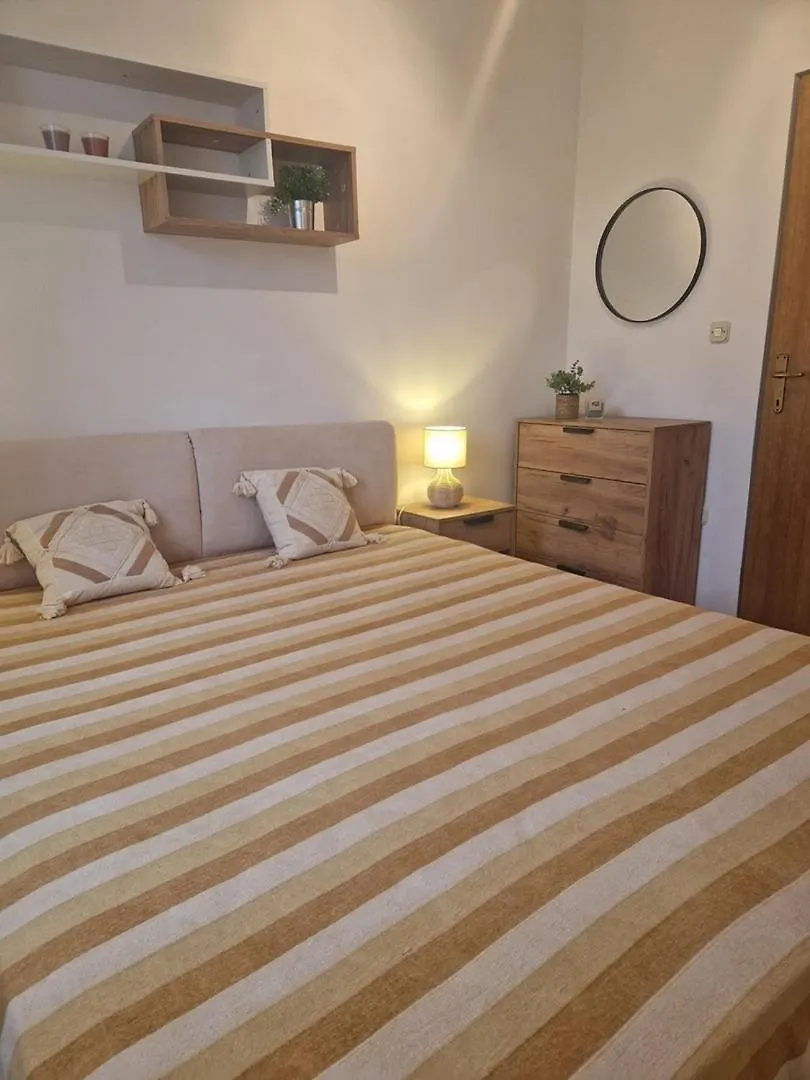 Apartment Alen Turanj