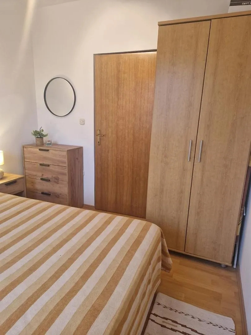 Apartment Alen Turanj 0*,