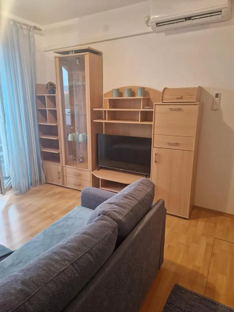 Apartment Alen Turanj